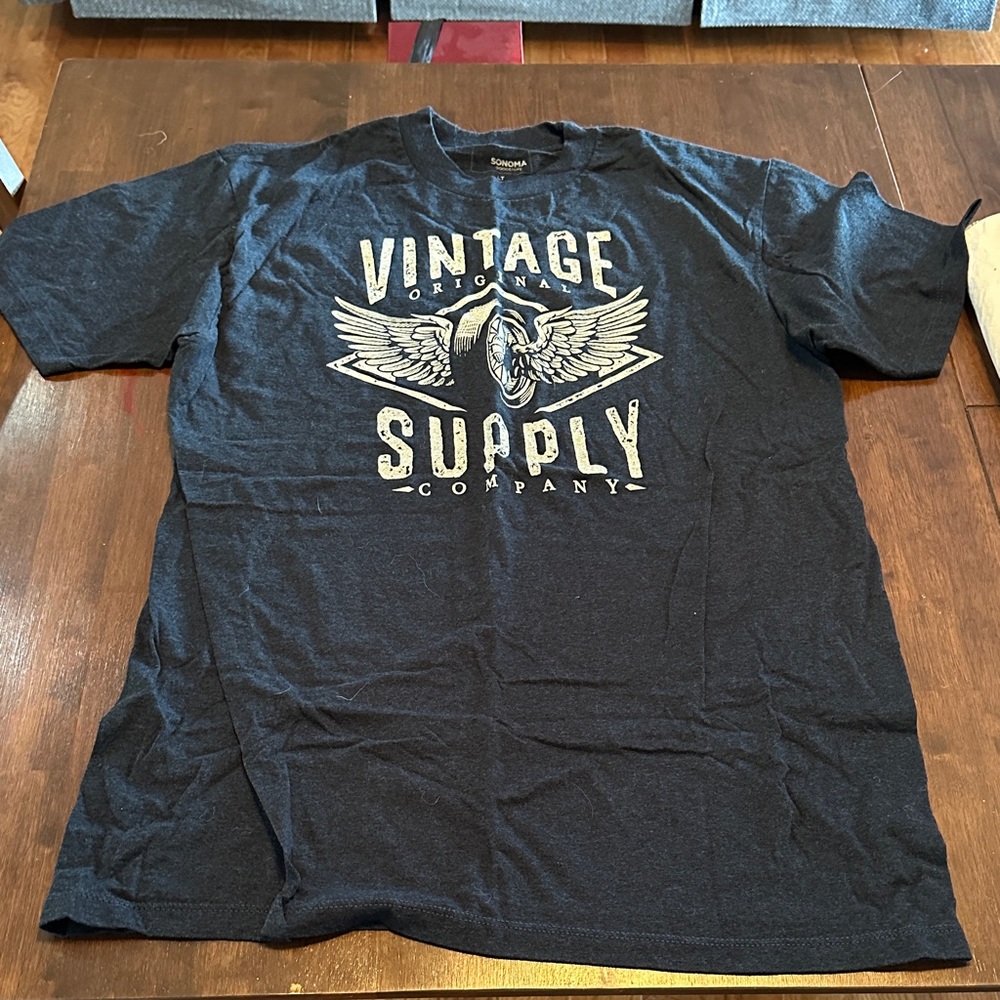 Men's navy T-Shirt